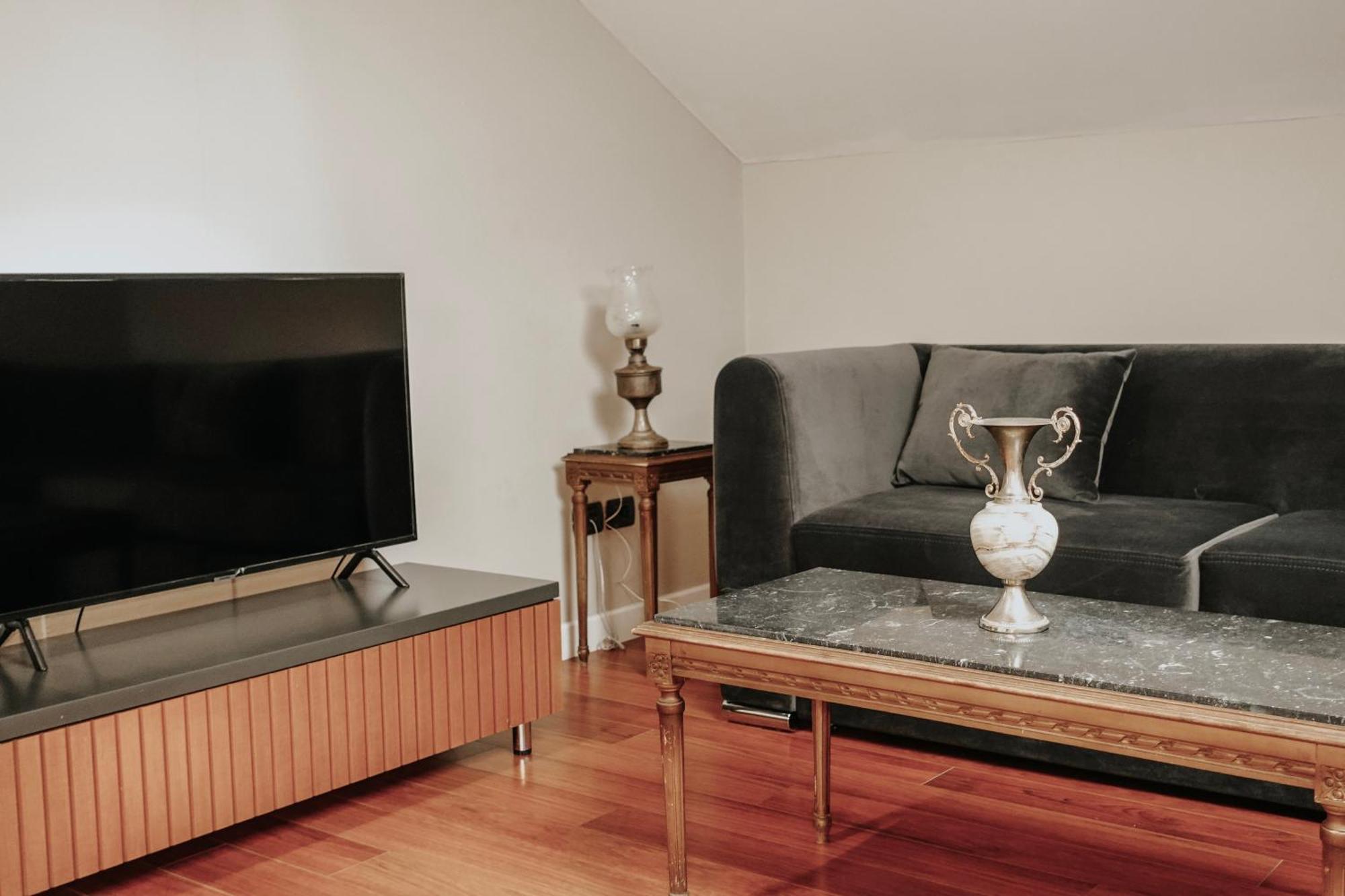 Residenza Monun Boutique Hotel Tiranë Eksteriør bilde