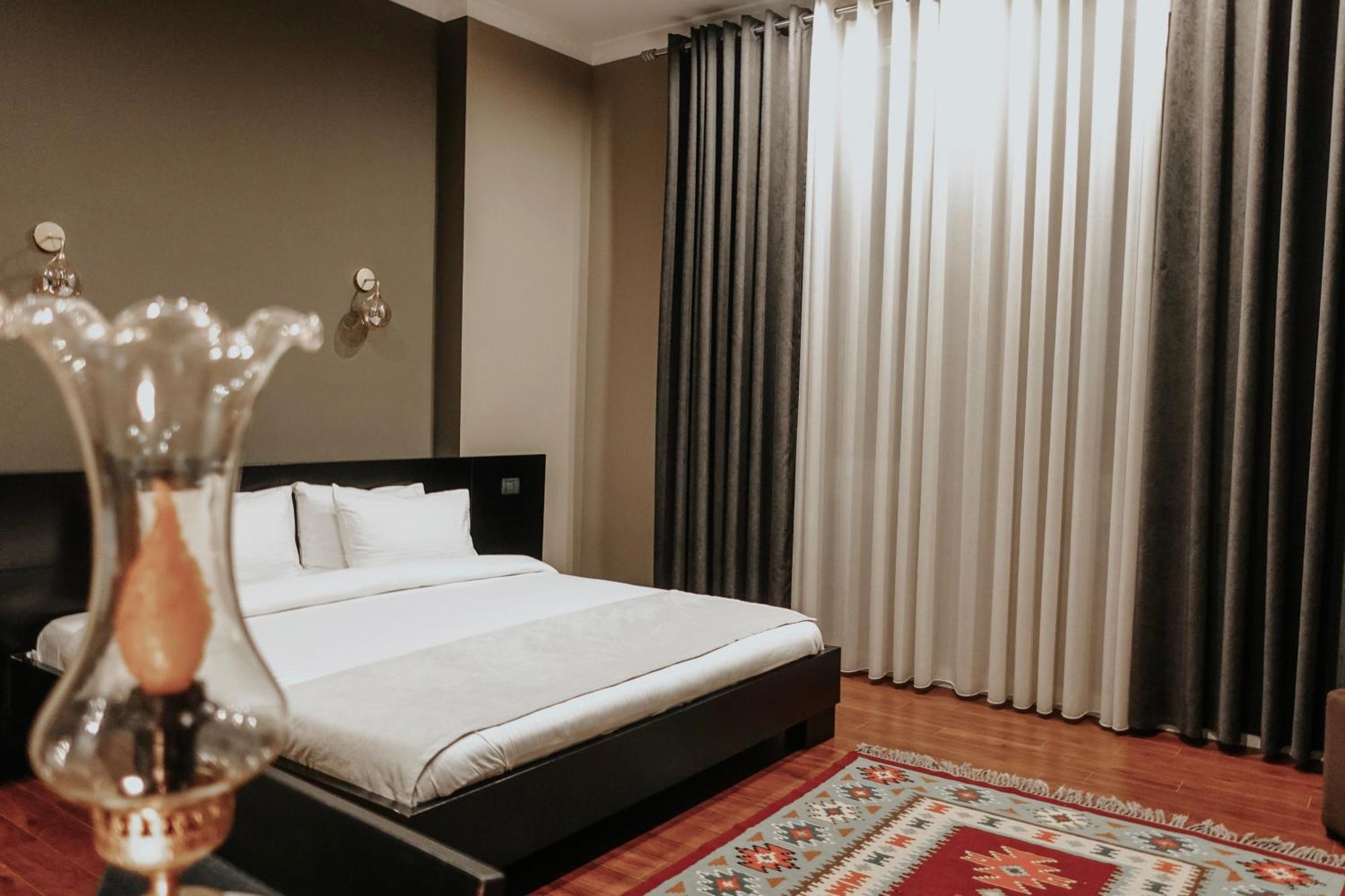 Residenza Monun Boutique Hotel Tiranë Eksteriør bilde