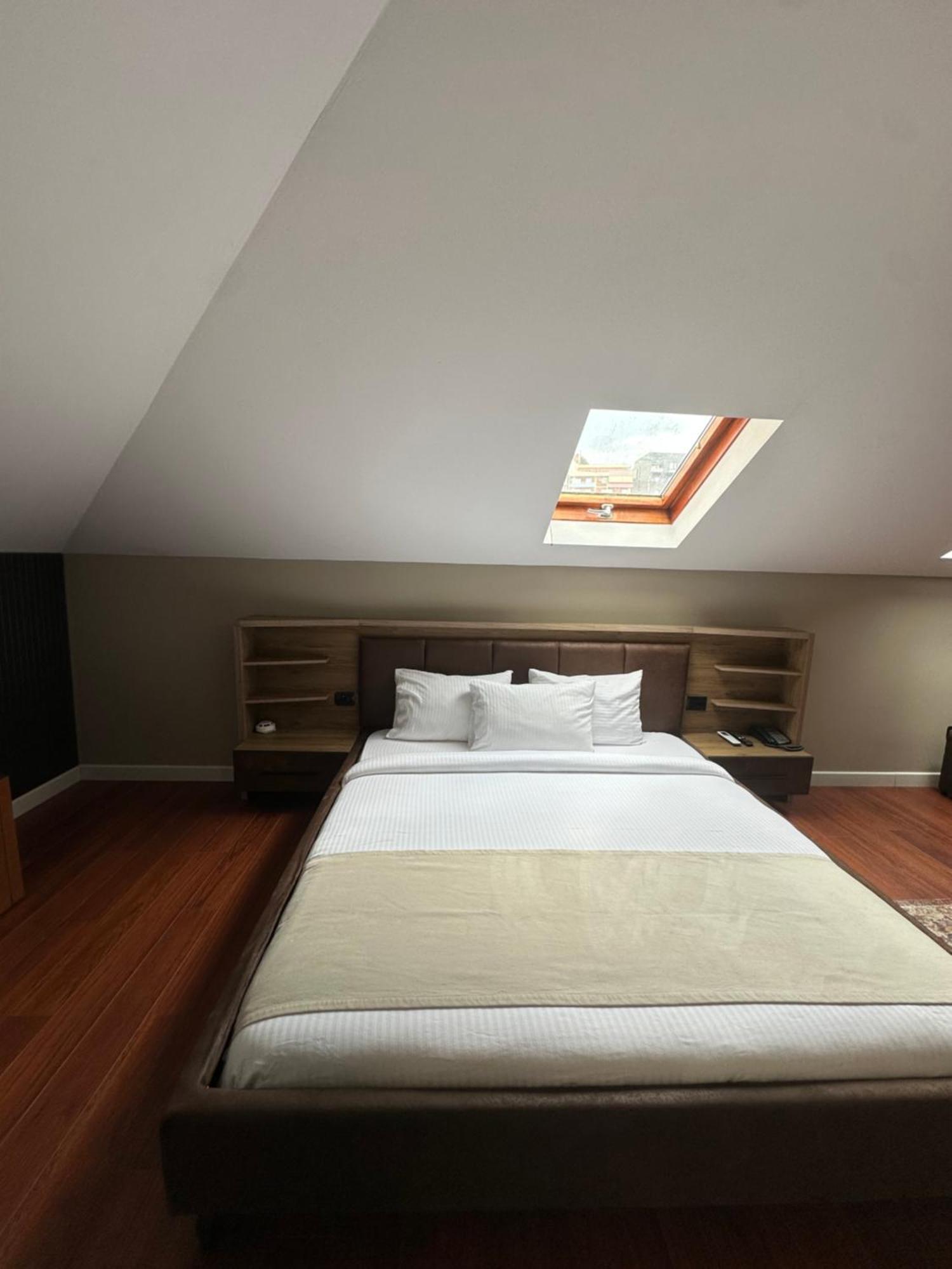 Residenza Monun Boutique Hotel Tiranë Eksteriør bilde